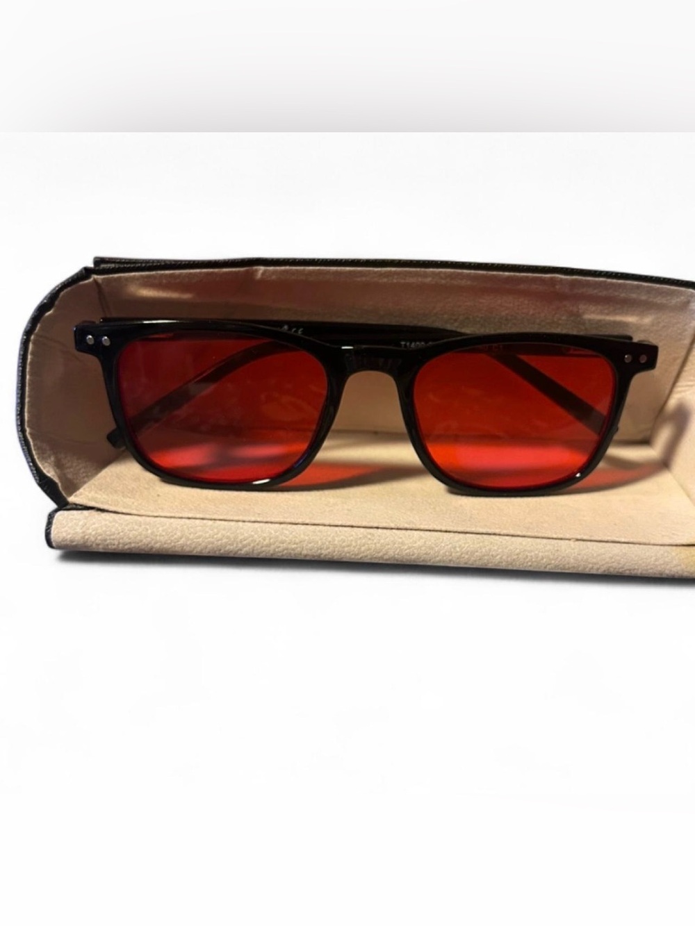 TIJN Red and black sunglasses with a retro vibe originally $100